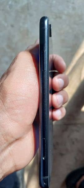 OnePlus Nord n105g All ok And iphone XR condition 9,10 butt All ok 9