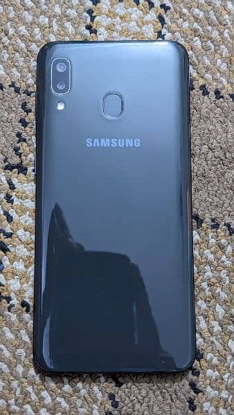 Samsung a20 1