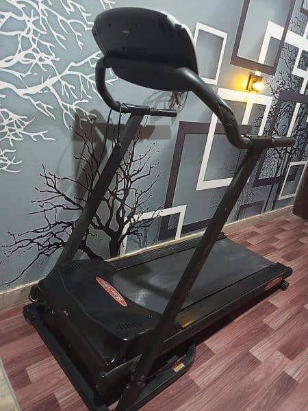 Treadmill Track machine in good and clean condition. 5