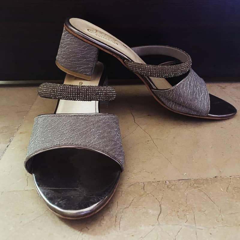 Elegant Gray Women’s party wear Sandals 0