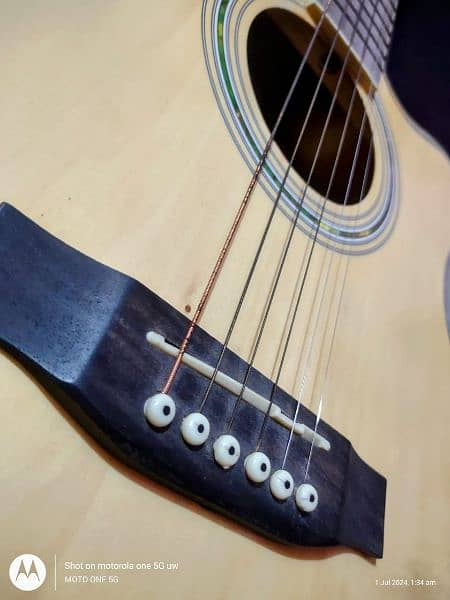 Acoustic Guitar 4