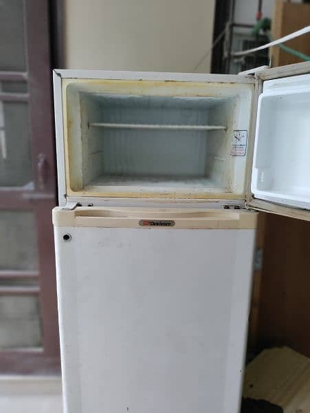 Dawlance Refrigerator genuine condition 3