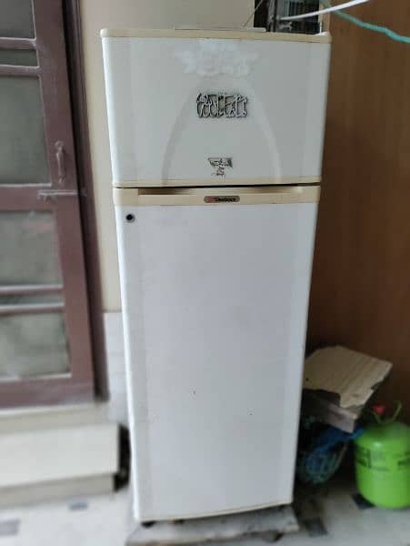 Dawlance Refrigerator genuine condition 4