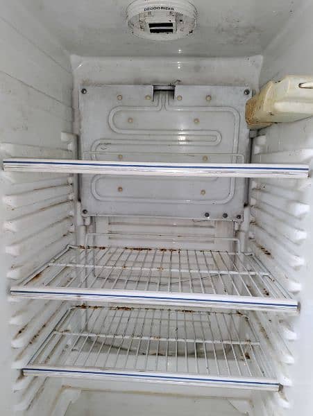 Dawlance Refrigerator genuine condition 7