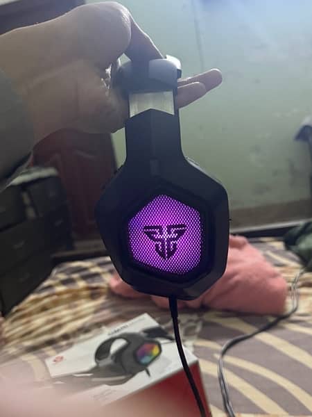 Fantech mh 83 rgb headphones for gaming 2