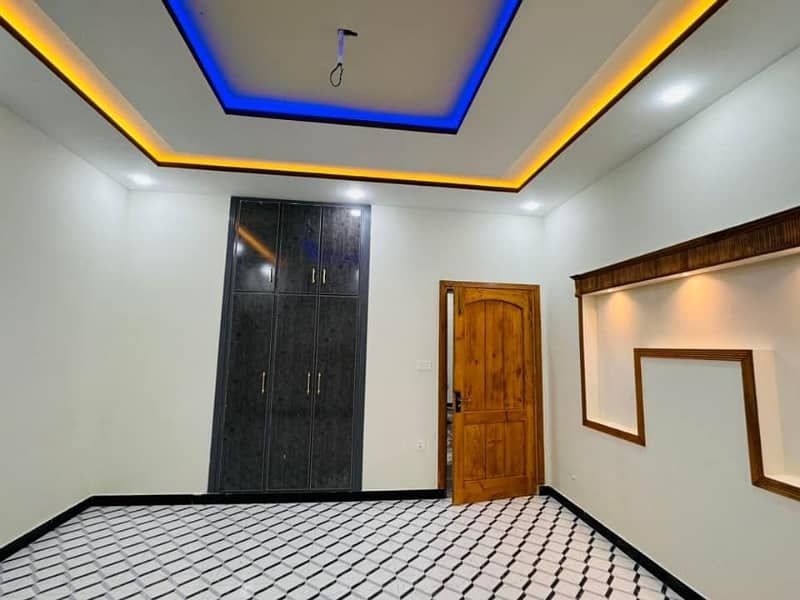 Prime Location In Sufiyan Garden House For sale Sized 7 Marla 10