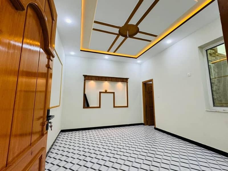 Prime Location In Sufiyan Garden House For sale Sized 7 Marla 19