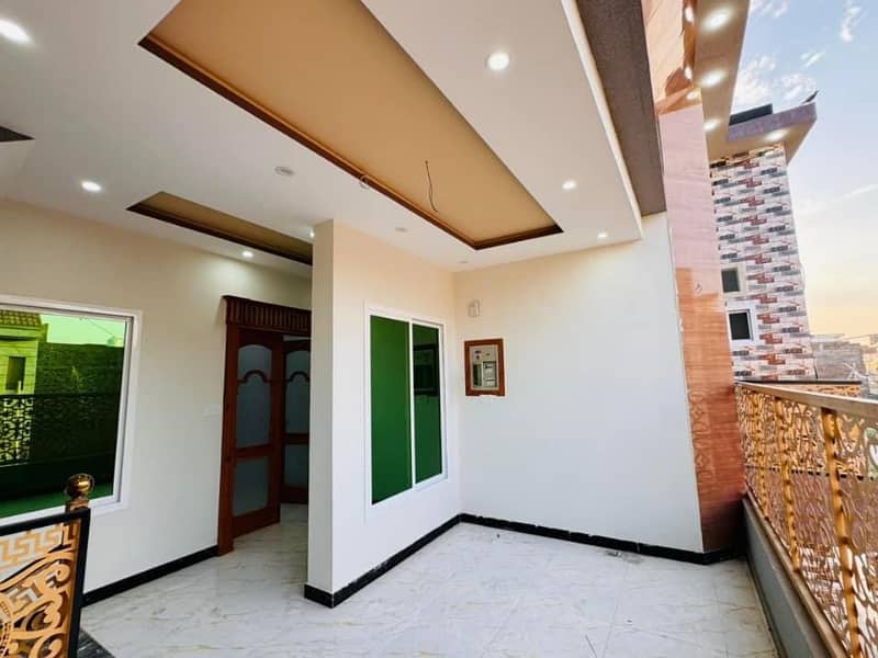 Prime Location In Sufiyan Garden House For sale Sized 7 Marla 24
