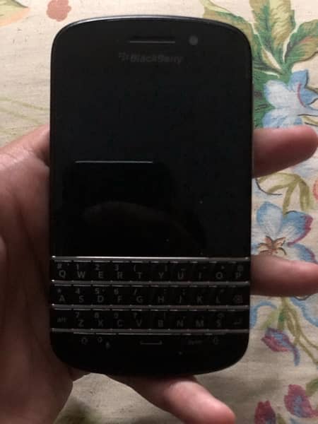 blackberry q10 classic with box 4