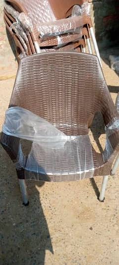 Muhammad plastic chair s and table
