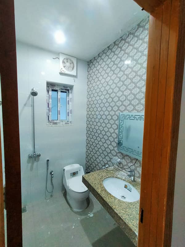 7 Marla House In Central Bahria Town Phase 8 - Ali Block For Sale 13