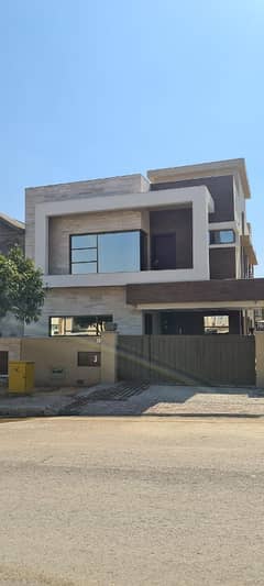 Bahria town, phase 8, 10 Marla double unit house 5 beds
