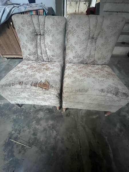 4 Seater Sofa Set big one in good condition 8