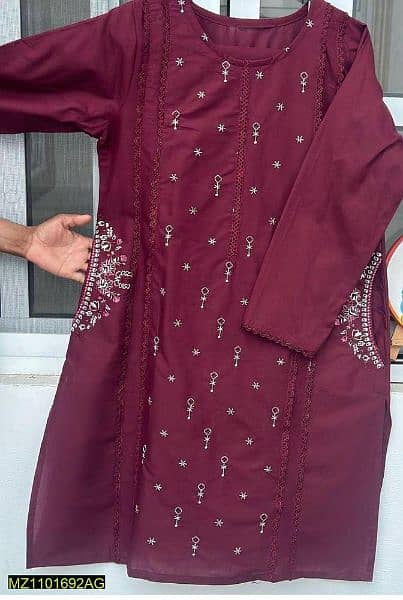 •  Fabric: Linen
• 1