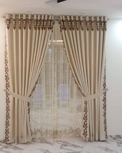 curtains blinds luxurious available in every colour and made in size 4