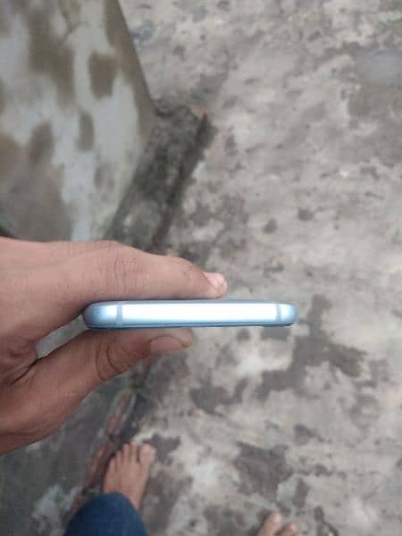 samsung j5 pro 3gb ram. 32gb hard 3