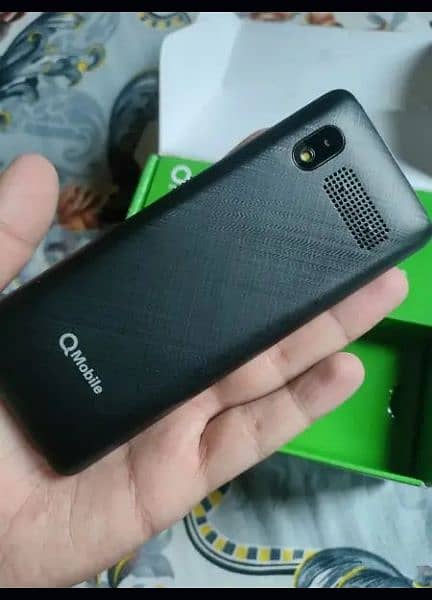 Q Mobile E4 Big Typing Available Condition New ha sirf box open kya ha 7