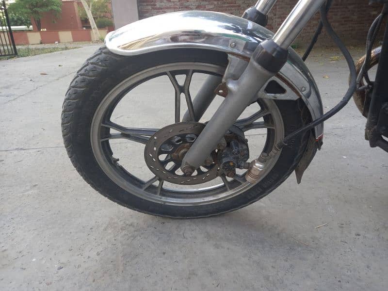 Modified Cruiser Suzuki 4