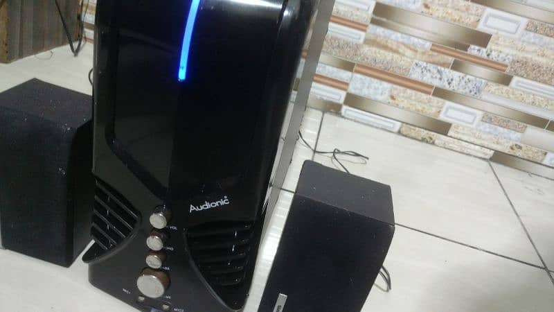 audionic 2.1 speakers 1