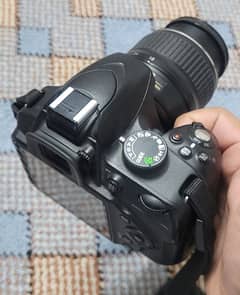 Nikon DSLR D3200 || Condition 10/10