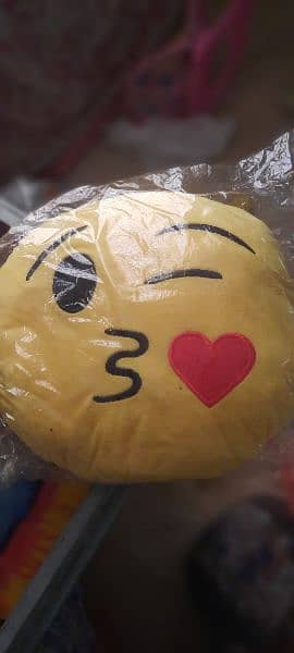 SOFT EMOJI PILLOW 1