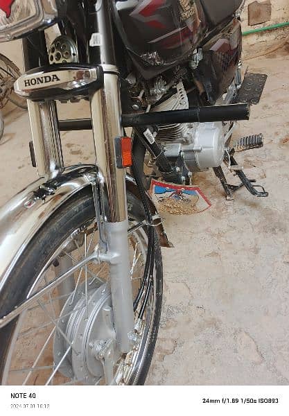 2024 model Lush condition Honda 125cc for sale with clear documents 3