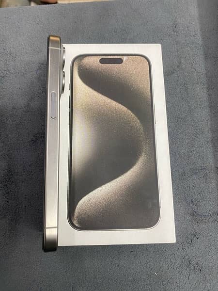 iphone 15pro  256gb factory non pta 4