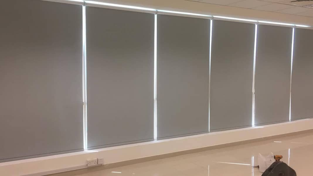 office blinds / roller blinds / zebra blinds / sun block blinds /pric 16