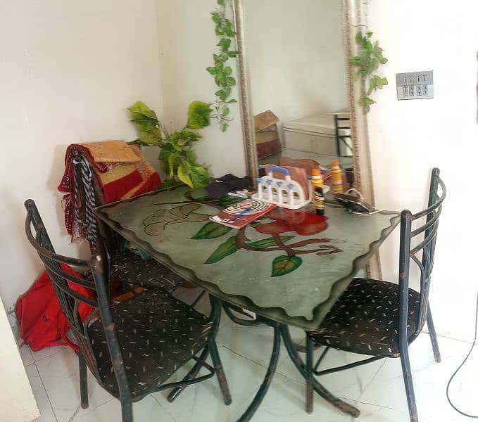 4 seater dining table for sale 5