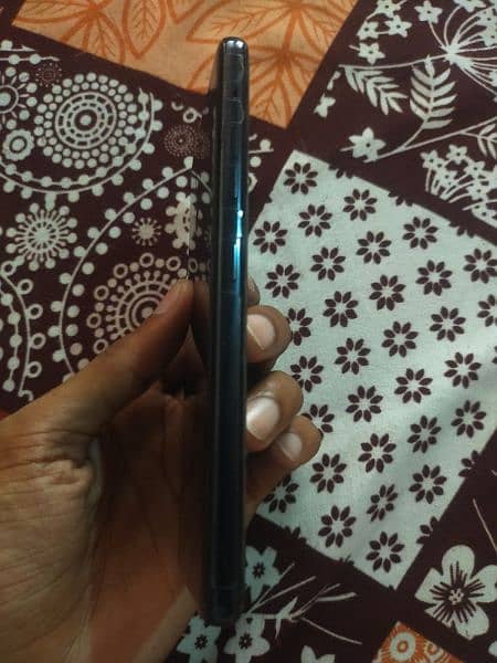 LG G8 THINQ 6/128 CONDITION 9/10 5