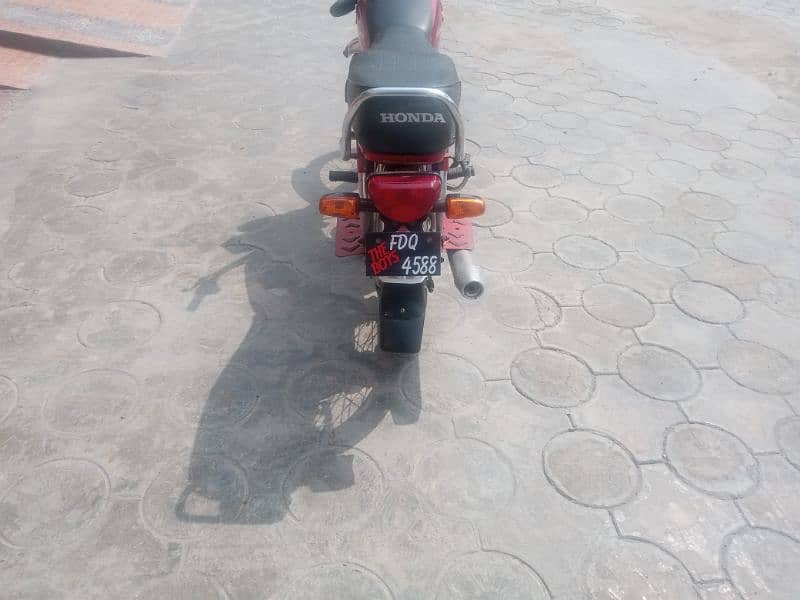 Honda CD 70 2018 model for sale to buy it call on (03007649452) 4