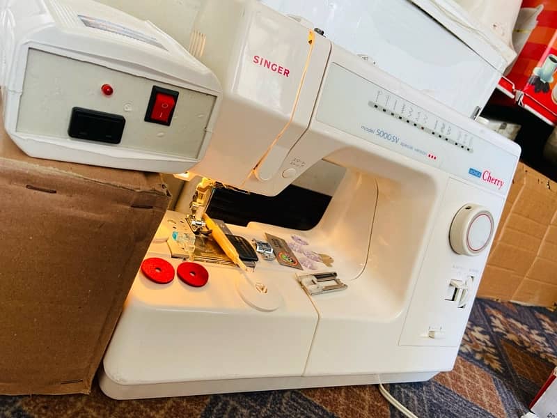 Singer New model embroidery machine 4