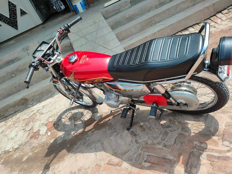 Honda CG 125 Special Edition 2022 3