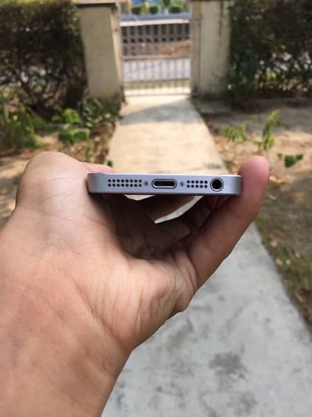 IPhone SE 32GB 2