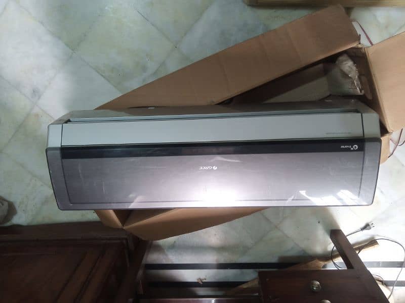 3 split Ac are available for sale at cheap price 1