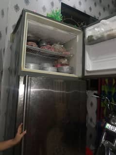 Refrigerator in good condition 10/10