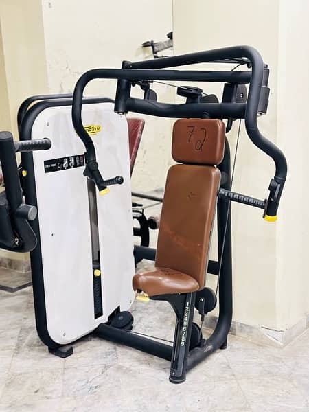 TECHNOGYM Italy element Gym Unit slightly Used Machine per unit:550000 6