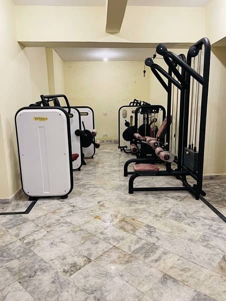 TECHNOGYM Italy element Gym Unit slightly Used Machine per unit:550000 16