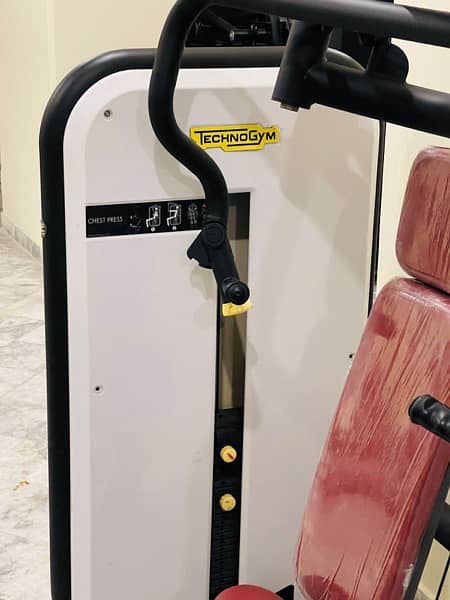 TECHNOGYM Italy element Gym Unit slightly Used Machine per unit:550000 17