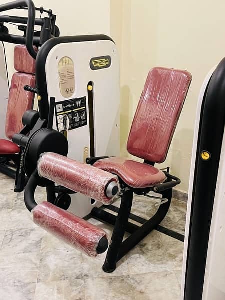 TECHNOGYM Italy element Gym Unit slightly Used Machine per unit:550000 19