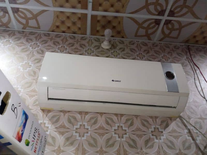 Air Conditioner in 10/10 condition 1