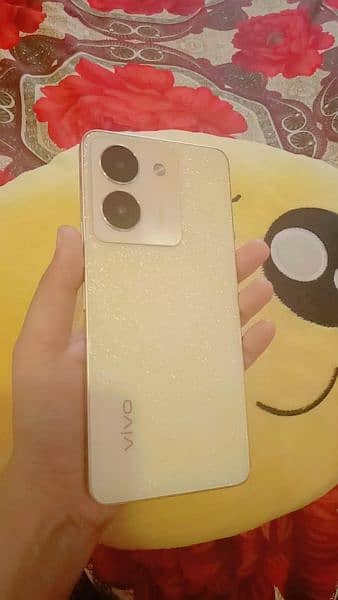 vivo y36 vibrant gold 4