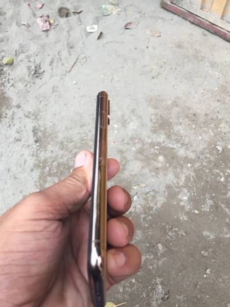 iphone xs 64gb Pta Approved 6