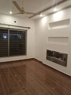 1 KANAL UPPER PORTION AVAILABLE FOR RENT IN DHA EME SOCIETY LAHORE.