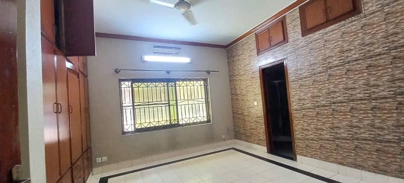 1 kanal triple story house for rent in pwd 1