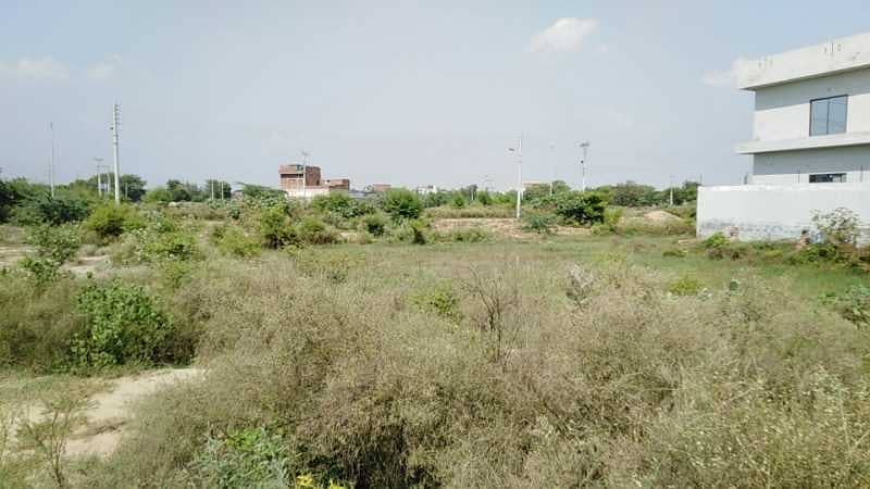 The Commercial Plot Of 1 Kanal Is Available In The Contemporary Neighborhood Of LDA Avenue 1
