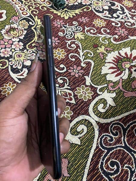 one plus 8t 12 ram 128 rom tan by tan north karachi 4