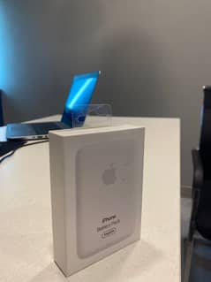 iPhone Magentic Charger (Box Packed)