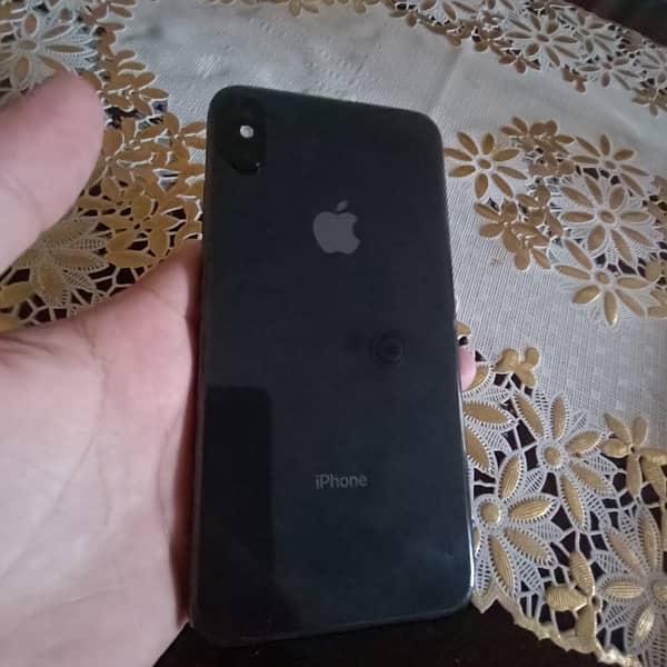 iPhone Xs Max 1