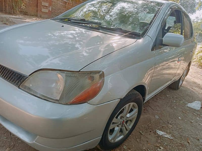 Toyota Platz 2002 17